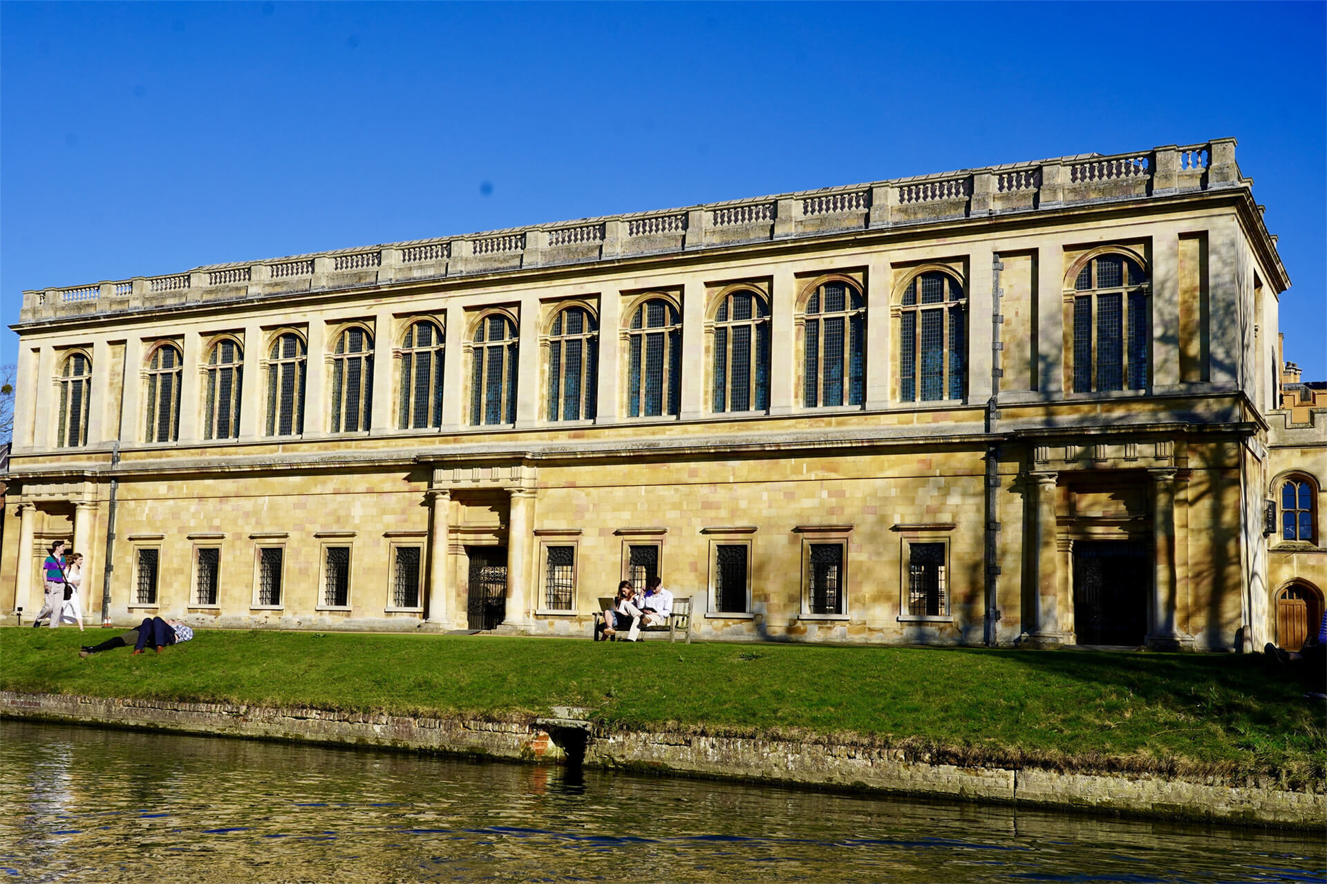 三一学院 - Wren Library图书馆